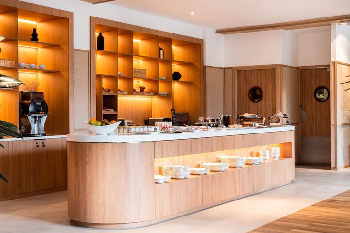 Breakfast area
