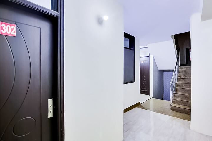 Roomshala 118 Hotel Acclaim 7 sky