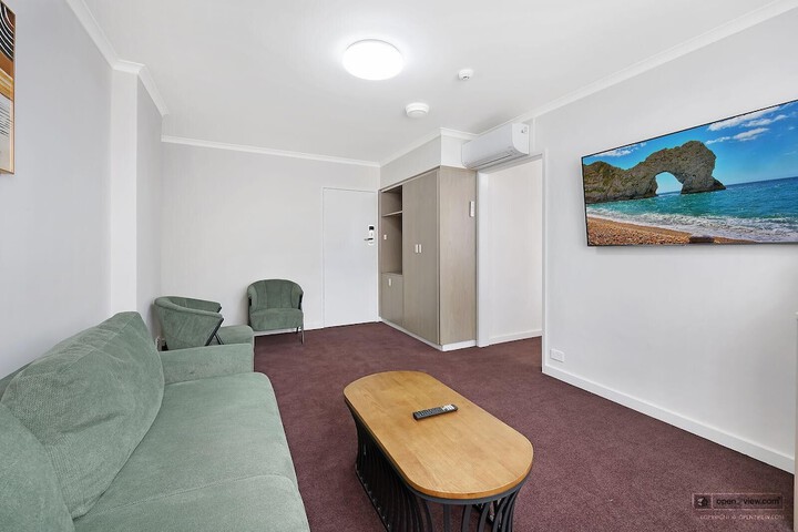 Room 37 of 67