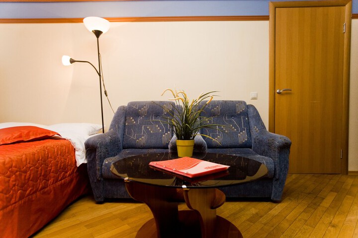 Room 82 of 176