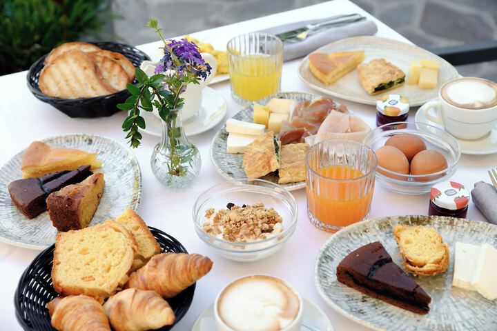 Breakfast/Coffee Service 175 of 193