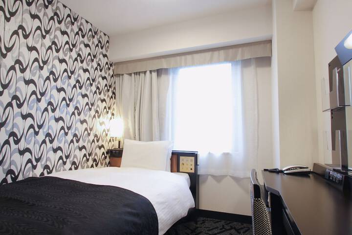 Room 7 of 43