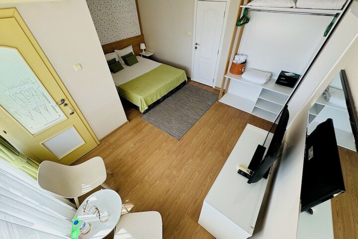 Room 59 of 102
