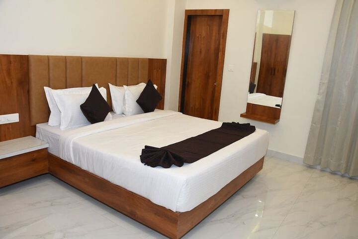 Room 4 of 26