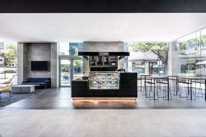 Breakfast/Coffee Service 26 of 39