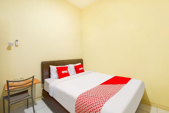 Room 10 of 28