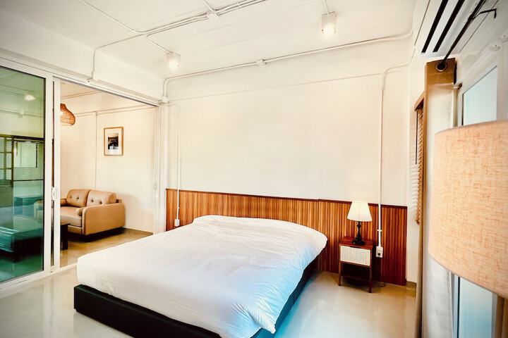 Room 10 of 66