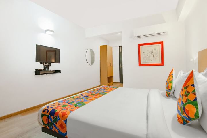 Room 26 of 38