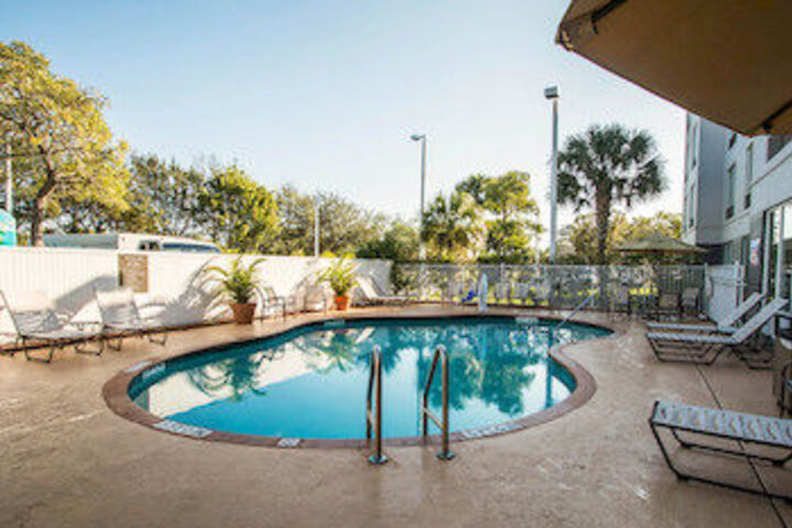 Pool 43 of 45