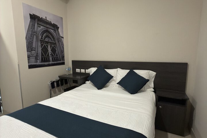 Room 5 of 24