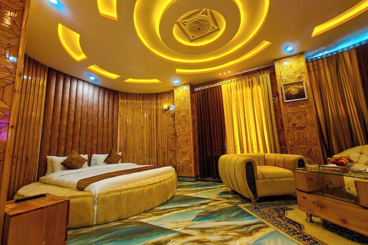 Room 15 of 43