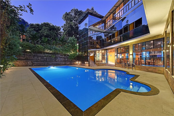 Pool 45 of 101