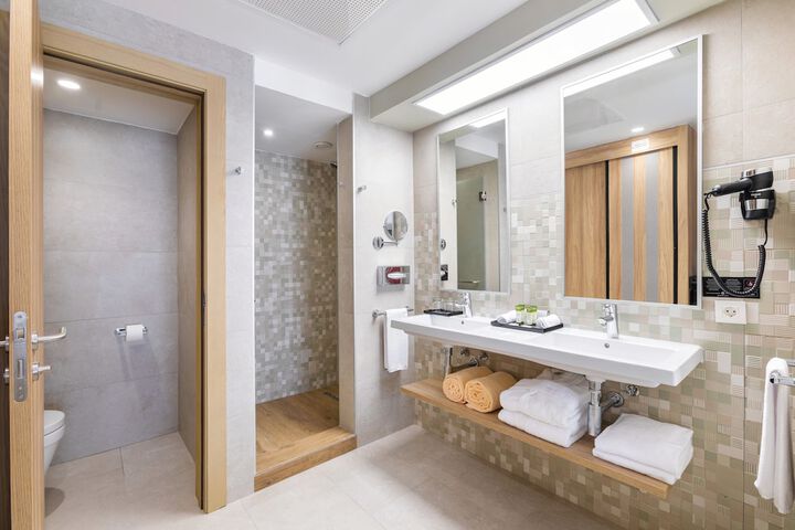 Clean Restrooms