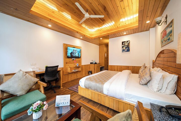 Room 5 of 38