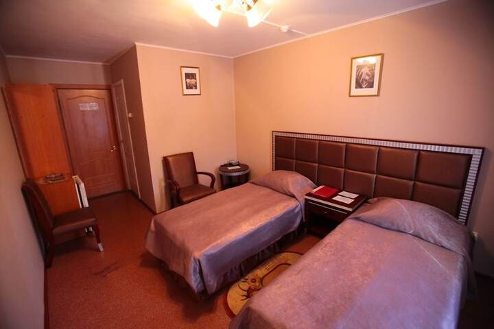 Room 5 of 17