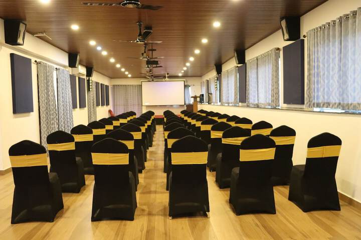 Business Center 59 of 67