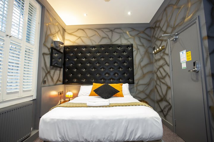 Room 92 of 344