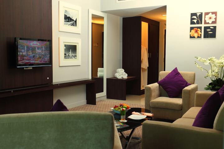 Room 44 of 148