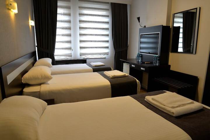 Room 9 of 31