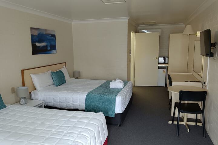 Room 16 of 29