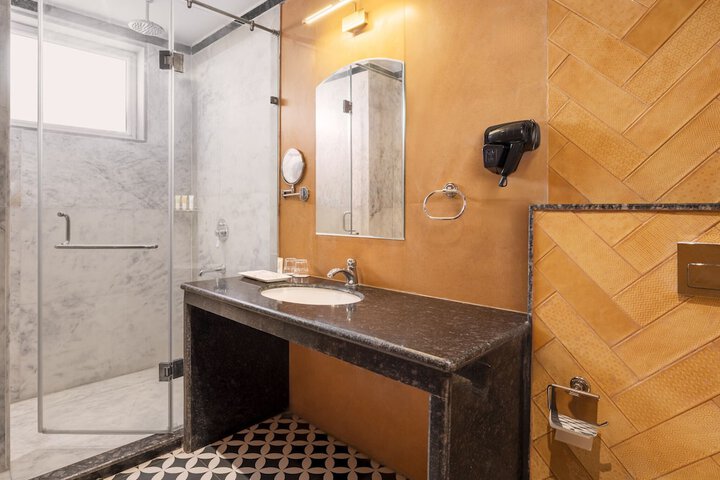 Room 15 of 20