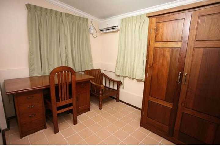 Room 11 of 24