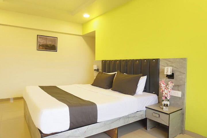 Room 14 of 37