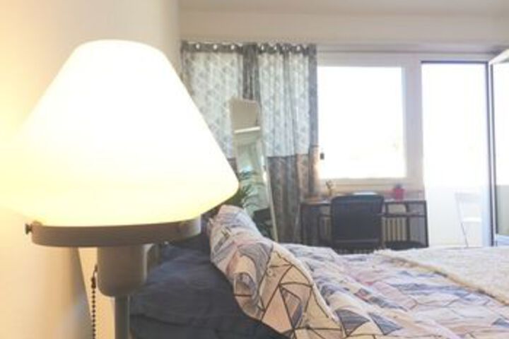 Room 74 of 100
