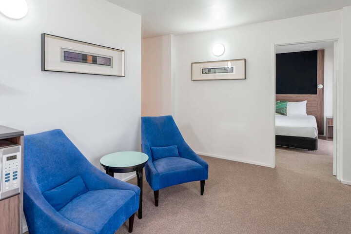 Room 9 of 48
