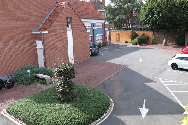 Property Grounds 40 of 47