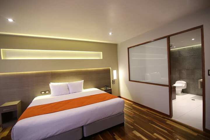 Room 10 of 25