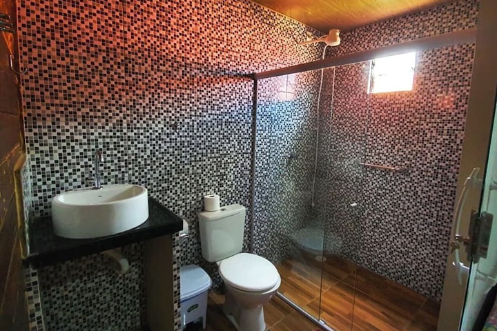 Room 33 of 41