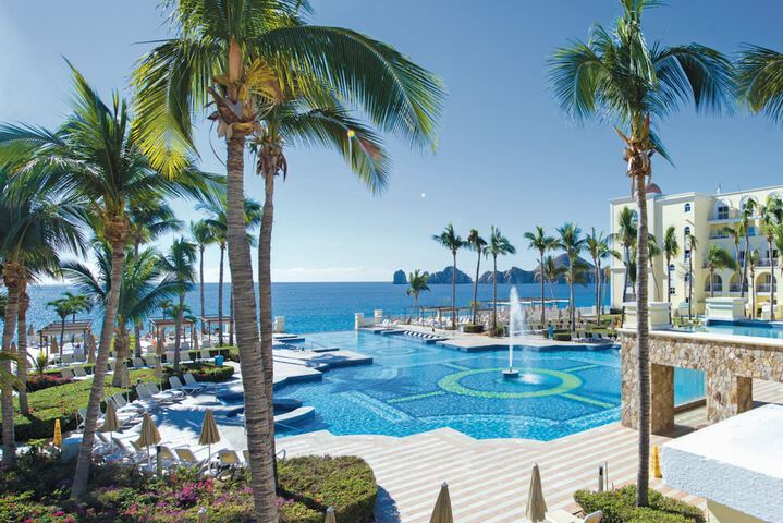 Pool Hotel