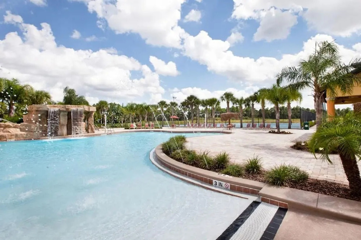 Pool 13 of 26