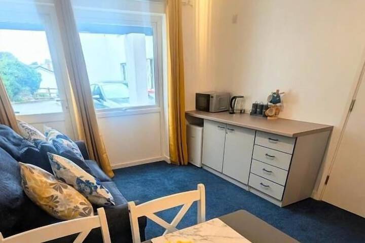 Room 9 of 21