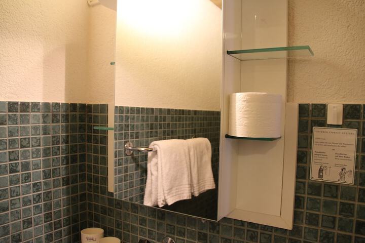 Room 10 of 22