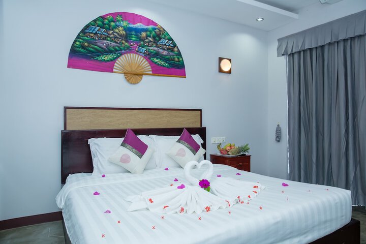 Room 4 of 30