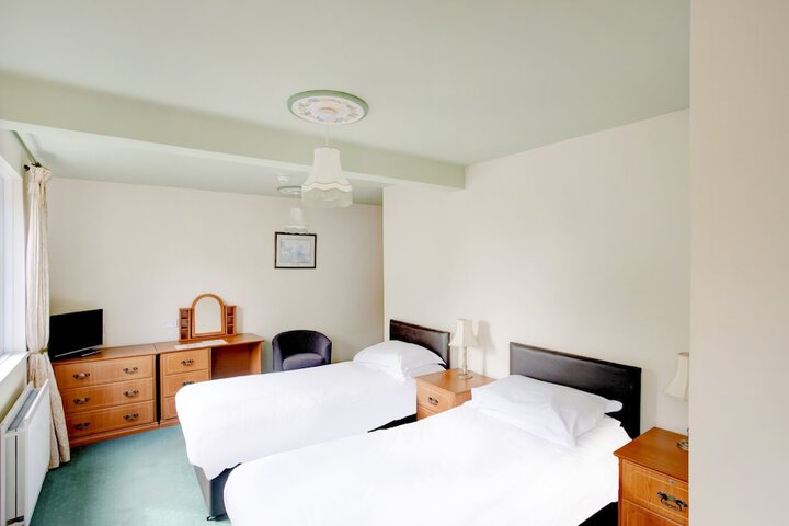 Room 33 of 52