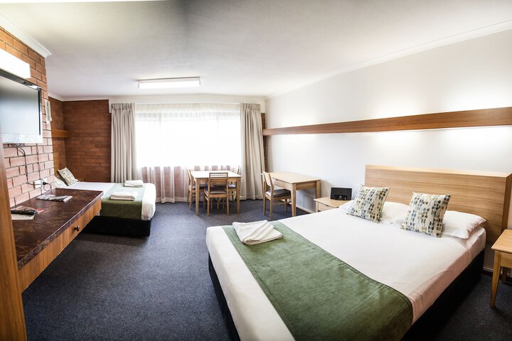 Room 7 of 73