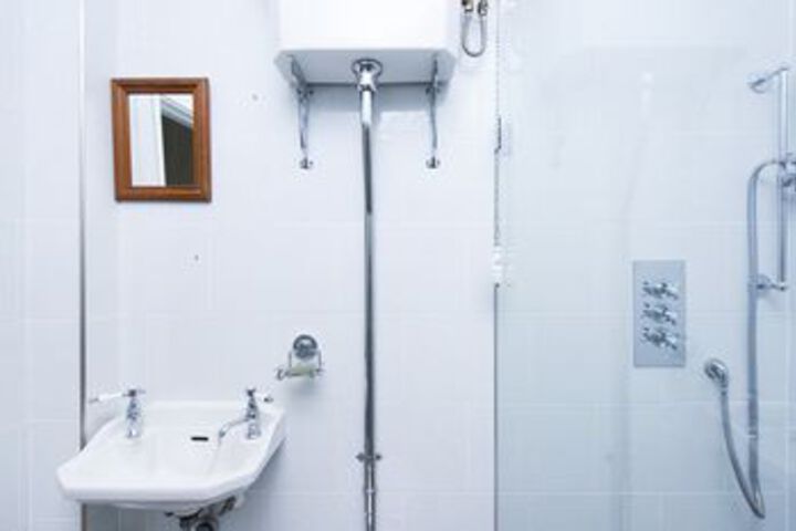 Room 3 of 29
