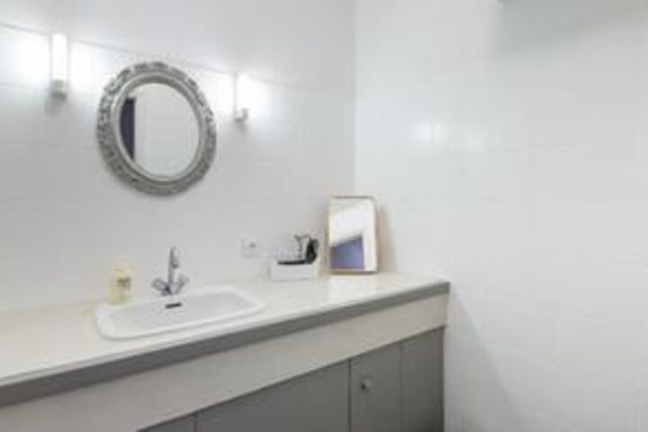 Room 3 of 13