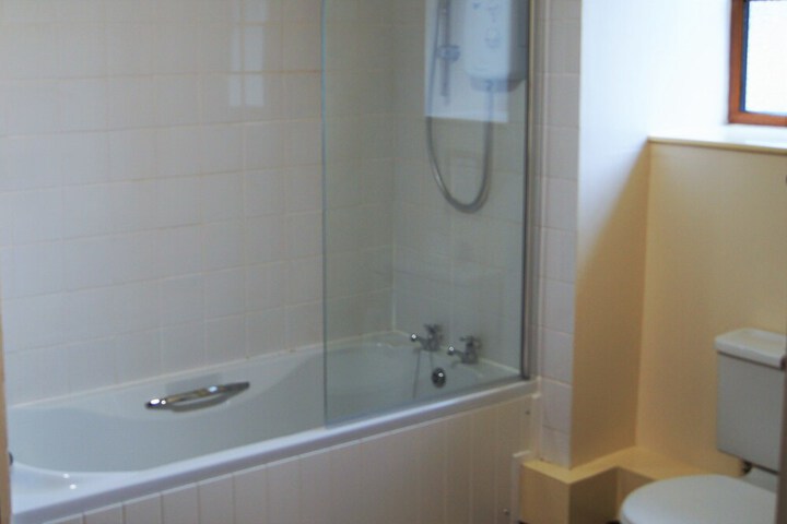 Room 45 of 122