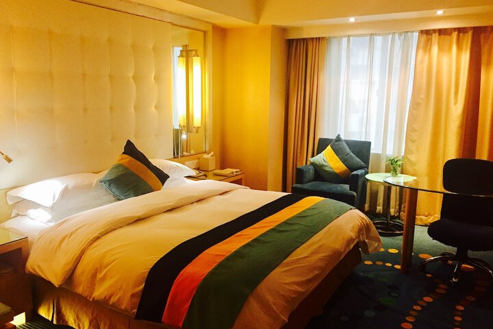 Room 5 of 23