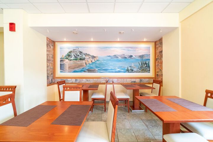 Dining 15 of 19