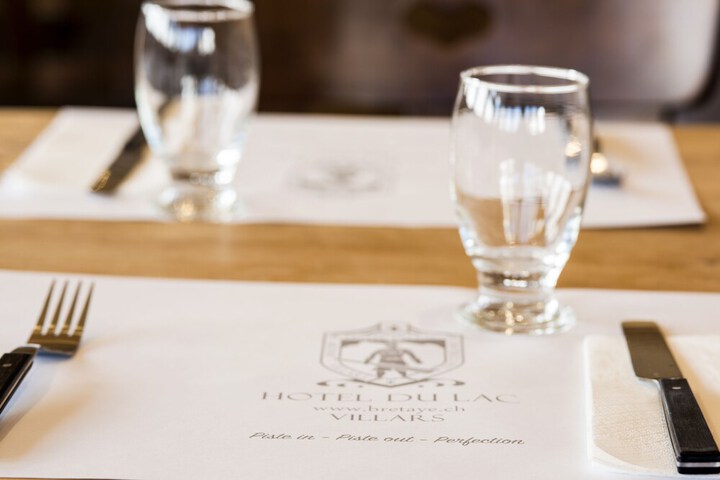 Dining 16 of 63