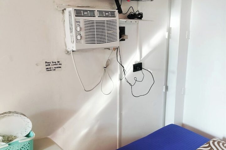 Room 18 of 35