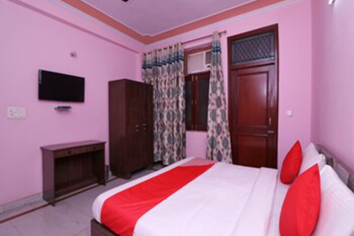 Room 15 of 24
