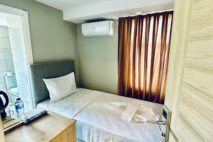 Room 19 of 32