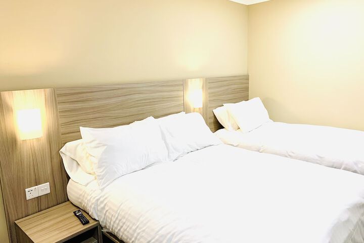 Room 13 of 31