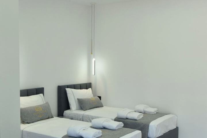 Room 67 of 164